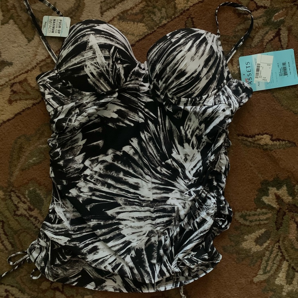 Brand new with tags spanx by assets tankini top